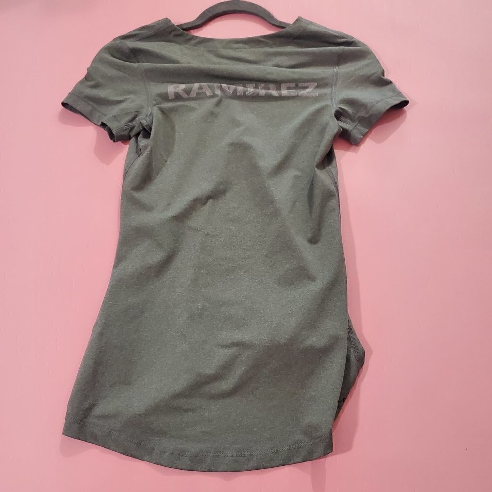 🎾 Nike Pro Tennis Mount Tahoma Ramirez Work Out Short Sleeve Shirt 🎾 - Picture 4 of 6